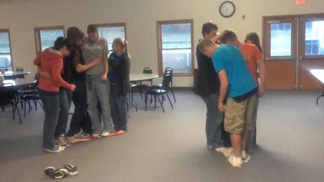 Youth Group Magic Carpet Game смотреть онлайн