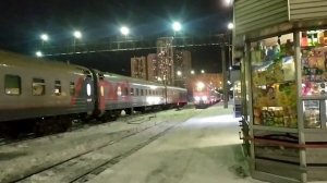 Екатеринбург. Поезд №73 Тюмень - Санкт-Петербург по станции Екатеринбург-Пассажирский.