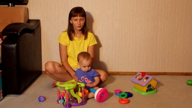 РЕБЕНКУ 9 МЕСЯЦЕВ / РАЗВИТИЕ / ЗАНЯТИЯ / ПИТАНИЕ смотреть онлайн