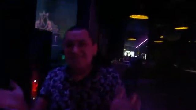 Глаза в глаза, ладонь в ладонь смотреть онлайн