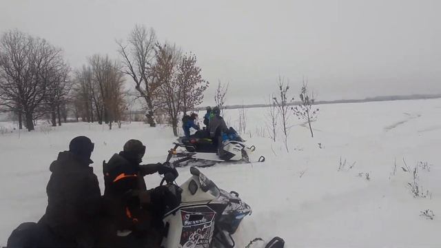 BRP 1200,Summit, freeride,Yamaha FX Nytro. Клевый денек , классно по катались. смотреть онлайн