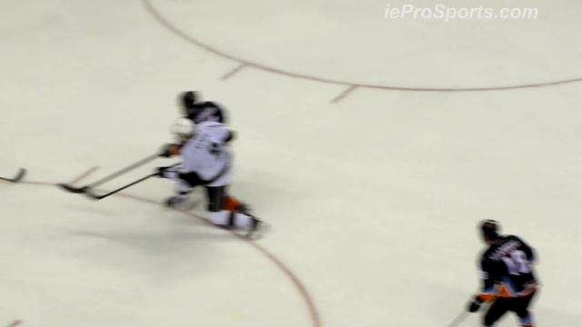 Adrian Kempe scores with a one-timer - 11.28.15 смотреть онлайн