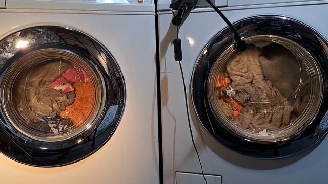 Wash Race #11 - Miele Softtronic V4760 vs Miele Softtronic W3835 - Cottons 60c with water plus смотреть онлайн