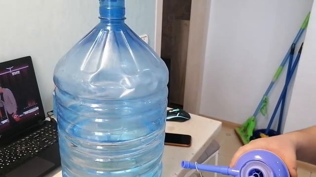 Водяная ручная помпа на 19 литровую бутылку #помпа #водянаяпомпа #вода #обзор