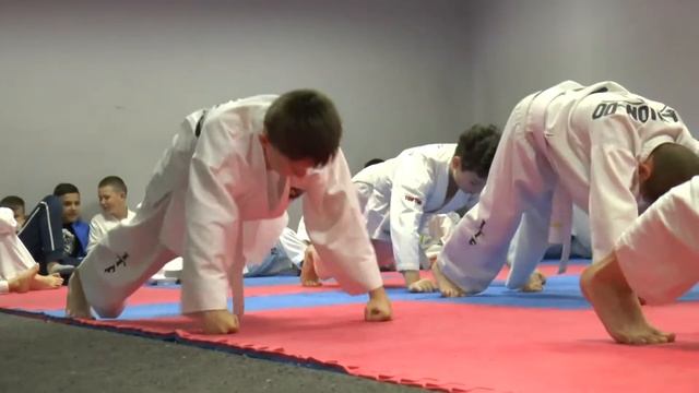 Планова атестація на кольорові пояси з Таеквон-До І.Т.Ф., Івано-Франківськ 12 травня 2018 року. смотреть онлайн