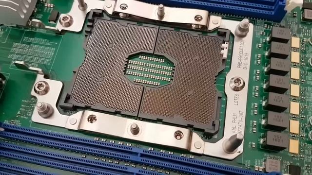Big Sockets Intel LGA 3647 First Look смотреть онлайн