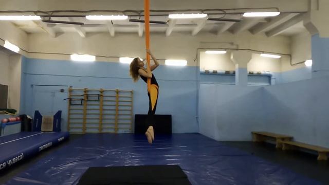 Мария Луговских. Высокий гамак. Связочки для семинара. смотреть онлайн