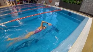 Как делать поворот в бассейне правильно