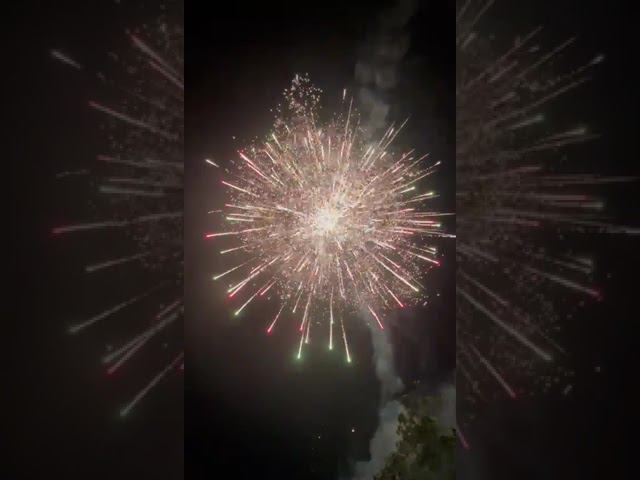 Связка салютов 36 залпов 1,2 дюйма + Громовержец 51 залп 2 дюйма и концовка Курская битва 19 залпов. смотреть онлайн