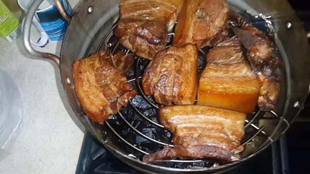 Капченая грудинка , в домашних условиях, пальчики оближешь! смотреть онлайн