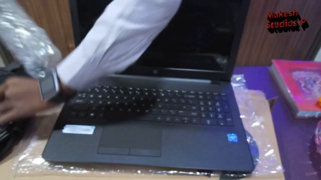 HP 15-bs614tx Notebook Unboxing ( Celeron N3060 Processor, 4GB DDR4 Ram, 1TB HDD, Intel HD Graphics смотреть онлайн