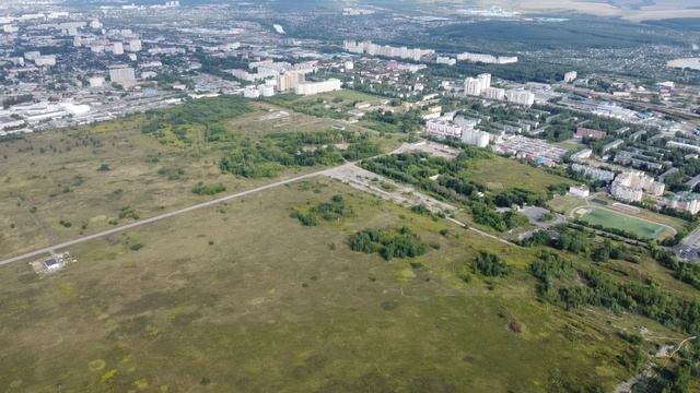 Полет над недействующим аэропортом (взлетной полосой) г.Орла и микрорайоном Зареченский 03-09-2022