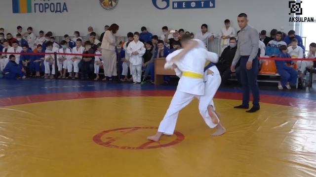 Две подсечки и победа смотреть онлайн