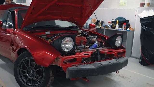 Девчонки собрали милую Mazda Miata | Дубровский Cиндикат