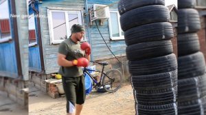 Работа по самодельной груше из покрышек, экономно и практично.