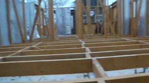 Лаги пола каркасного дома. Видеоинструкция