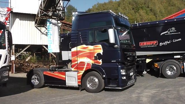 Der MAN TGX D38 LKW beim Trucker-Treff im Stöffel-Park смотреть онлайн
