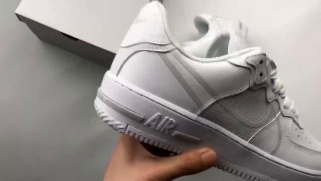 Nike Air Force 1 React White/Pure Platinum смотреть онлайн