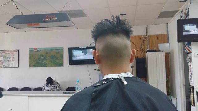 MR-J's fast motion fade time lapse haircut at MRJs barbershop смотреть онлайн