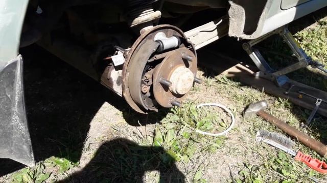 Замена заклинившего заднего тормозного цилиндра Ниссан Альмера Классик