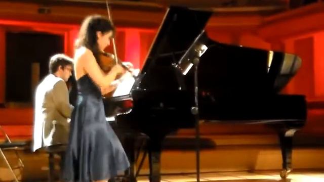 Poulenc - Sonate pour Violon et Piano (3º mvt) Alma Quiroga, Hervé Verbaert смотреть онлайн