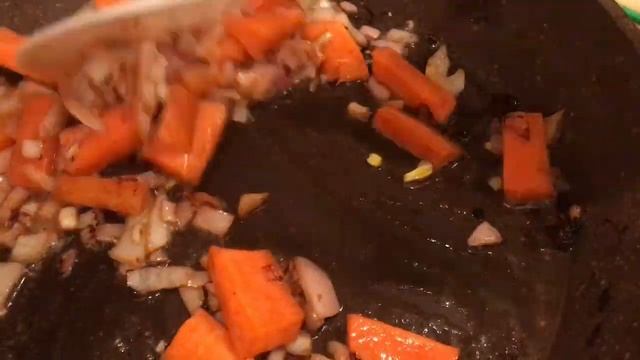 Говядина тушеная с черносливом. смотреть онлайн