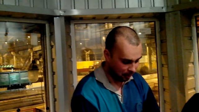 Первобытный человек и куры-гриль смотреть онлайн