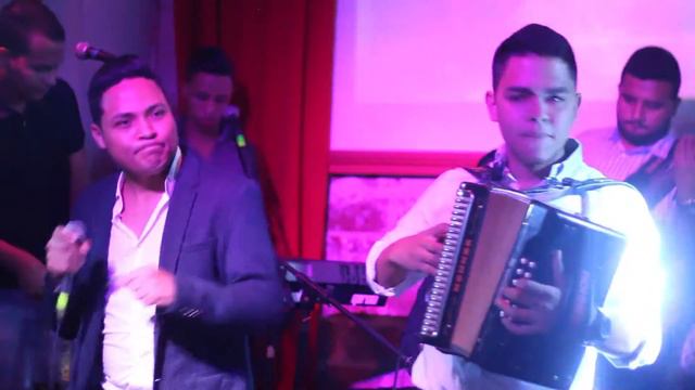 Dago Orozo - Regálame Una Noche ( Cover en vivo) смотреть онлайн