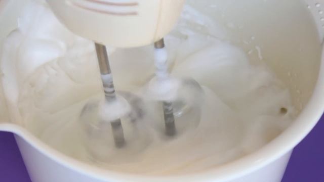 Белковый Заварной Крем ☆ ОЧЕНЬ ПРОСТОЙ И БЫСТРЫЙ РЕЦЕПТ ☆ Итальянская меренга смотреть онлайн