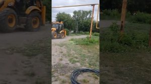 Прокол мини Гнб из колодца через дорогу и дом 40 метров и протягивания трубы д110 под канализацию
