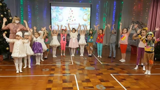 хор "Капельки", 6 лет, МА ДОУ №47,Падают снежинки 1 смотреть онлайн