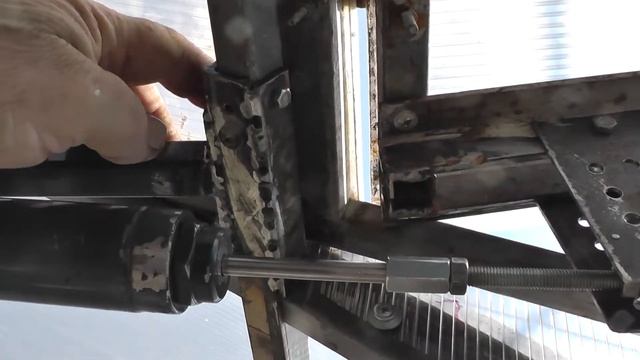 Установил проветриватель для теплицы Урожай смотреть онлайн