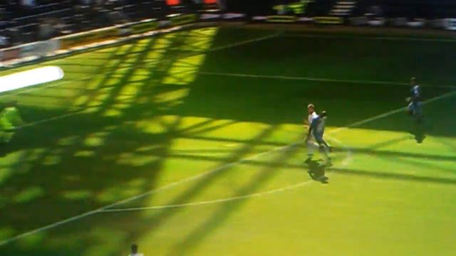 Preston Goalkeeper scores from a huge goal kick смотреть онлайн