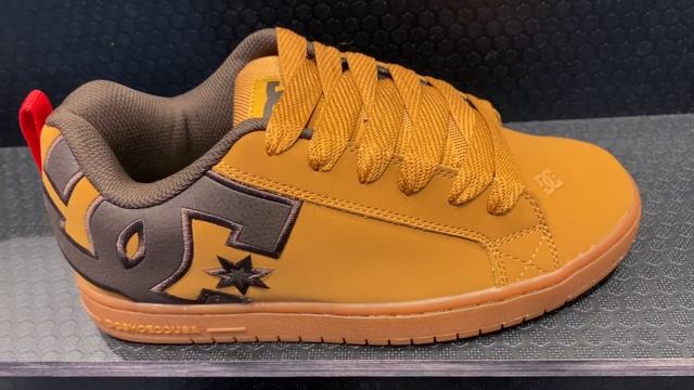 DC Shoes Court Graffik (Wheat/Turkish Coffee) - Style Code: 300927-TTC смотреть онлайн