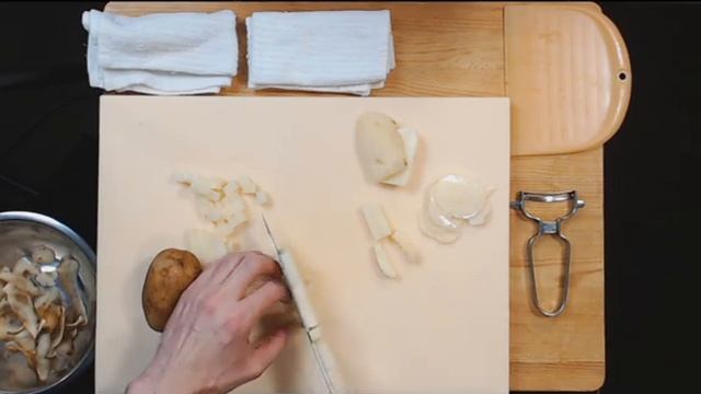 30 Days of Knife Skills - 2 Potatoes смотреть онлайн