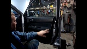 КАК СНЯТЬ ОБШИВКУ ДВЕРИ МИТСУБИШИ ЛАНСЕР 9