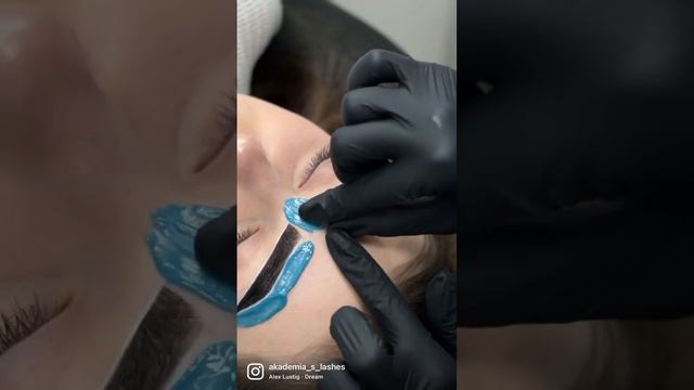 Коррекция и окрашивание бровей в S-lashes смотреть онлайн