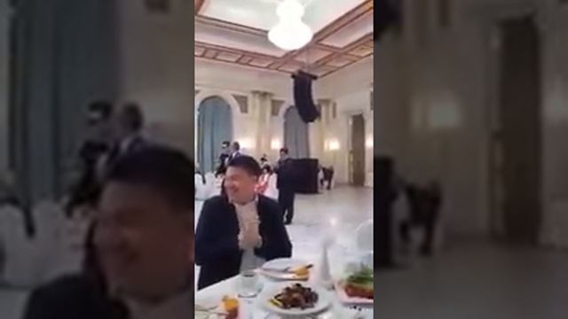 Игры на казахской свадьбе. Казакша прикол с Ватсап смотреть онлайн