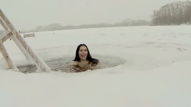 Новогодние купания смотреть онлайн
