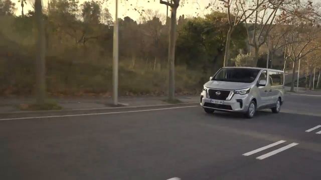Η Nissan αναβαθμίζει αισθητικά το NV300 Combi, με βελτιωμένο κινητήριο σύνολο και νέες τεχνολογίες смотреть онлайн
