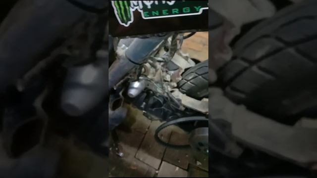 Хонда дио34. Самопроизвольно набирает обороты на холостом ходу. смотреть онлайн