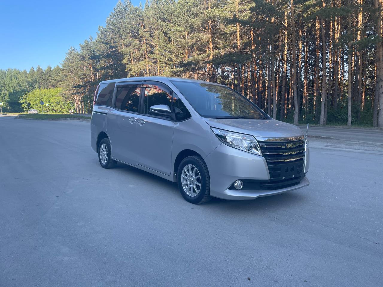 Toyota Noah 4wd без пробега по РФ. смотреть онлайн
