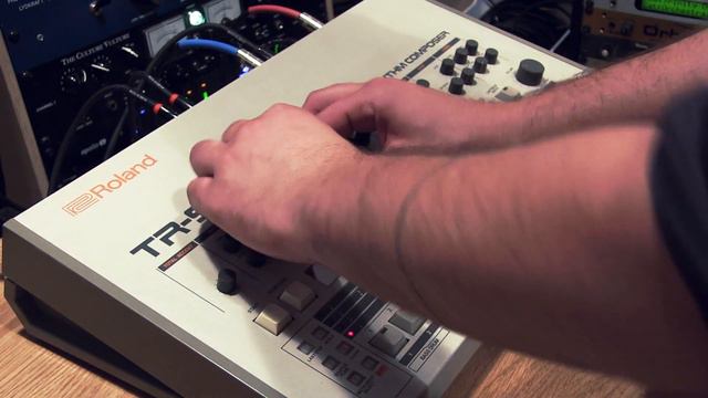 TR-909 Live Performance смотреть онлайн