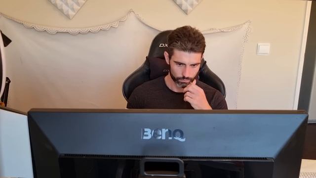 Day in the Life of a Game Dev and YouTuber смотреть онлайн