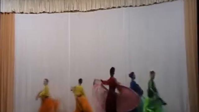 Лагерь Орбита 4 смена 2011 концерт1 ансамбль Кедровые орешки Цыганский танец смотреть онлайн