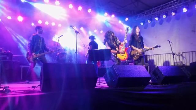 Red Corvette Ao Vivo 18º MotoFest tributo Guns n' Roses Patience смотреть онлайн
