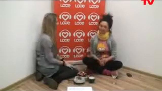 Лера Лера «На полу» (3) смотреть онлайн