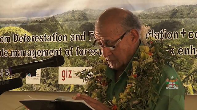 Fijian President H.E.Ratu Epeli Nailatikau, launches FCPF Grant. смотреть онлайн
