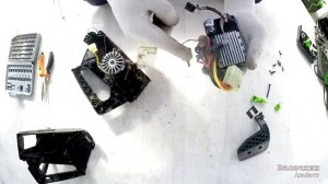 Внутренности аккумуляторной цепной пилы Greenworks GD40TCS (GS110)