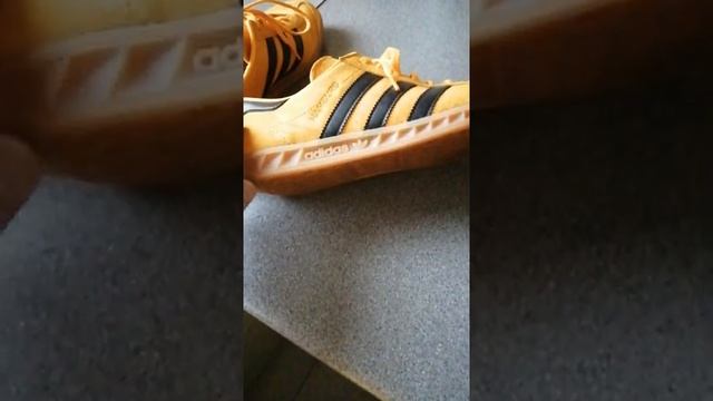 Adidas Hamburg Yellow Suede. 80s classics смотреть онлайн